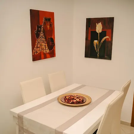 别墅 Peaceful In New Bazaar 地拉那